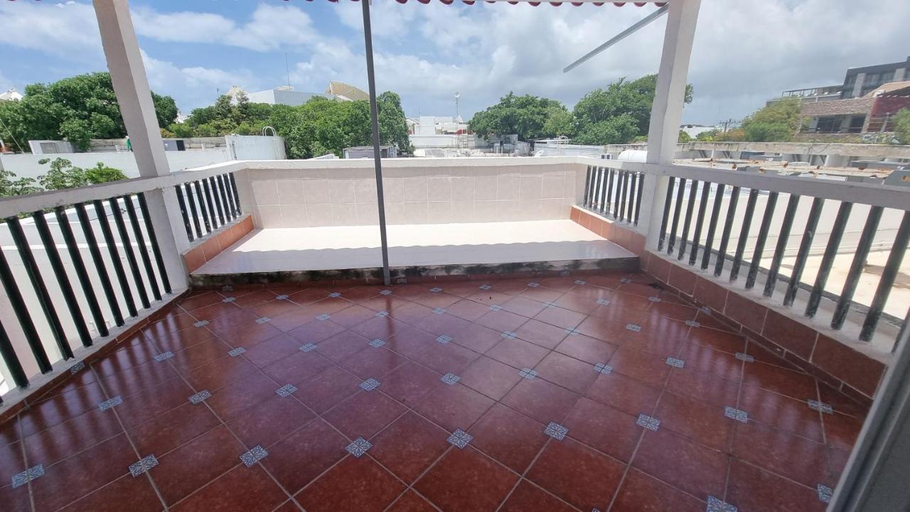 A Una Calle Del Ado 5Ta Avenida Playa del Carmen Exterior photo